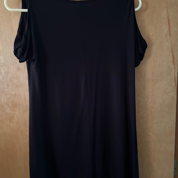 Hot Topic Music Notes & Clefs Cold Shoulder Girls Top NWT - Picture 8 of 8